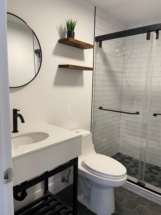 Building Photo - 4702 SW 67th Ave