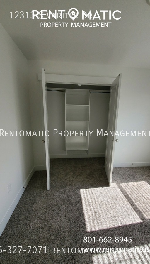 Building Photo - 12313 S Varitek Dr