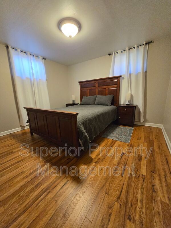 Building Photo - 2781 Deming Blvd