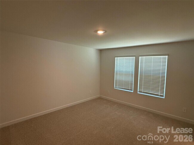 Building Photo - 436 Luna Ln