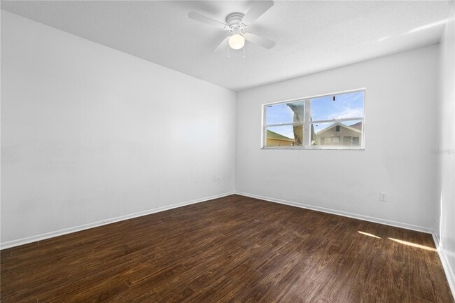 Building Photo - 2814 20th Ave Dr W