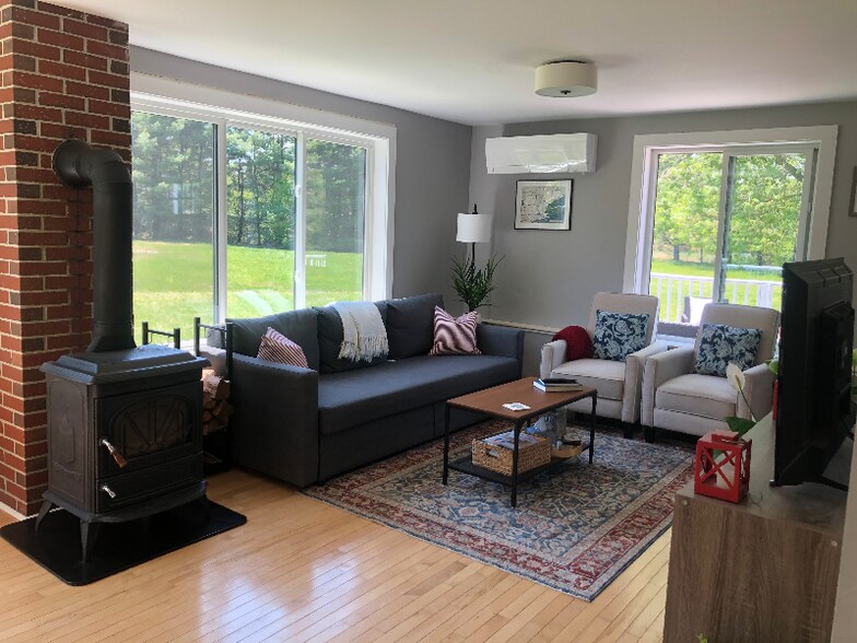 Building Photo - 64 County Rd