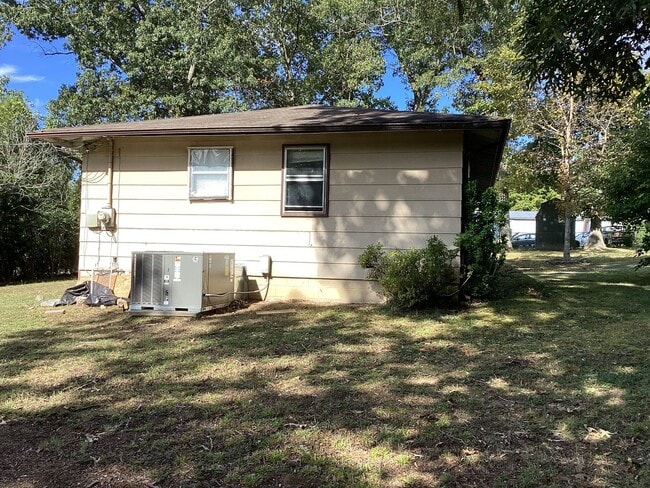 Building Photo - 3 Bedroom House in Harrison