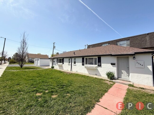 Building Photo - 2544-2548 S 200 E