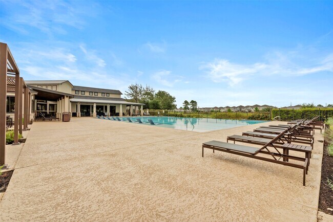 Building Photo - 10013 Rustic Charm St