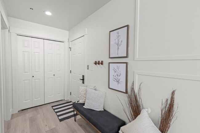 Building Photo - 48 W Broadway