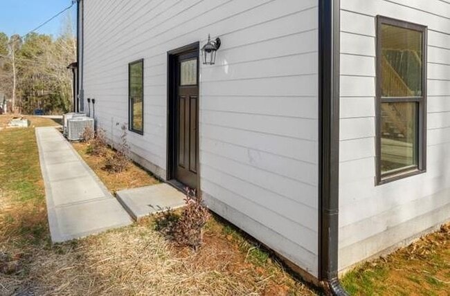 Building Photo - 4410 Ross Estates Ct SW