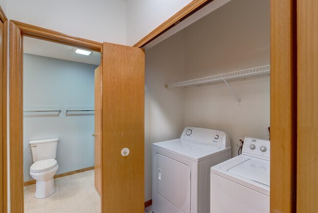 Building Photo - 301 Harbour Town Dr