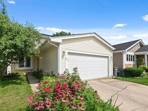Building Photo - 16203 Fox Ct