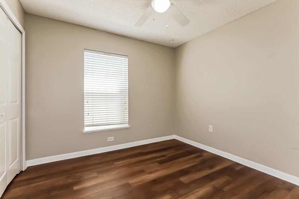 Building Photo - 10555 Opus Dr