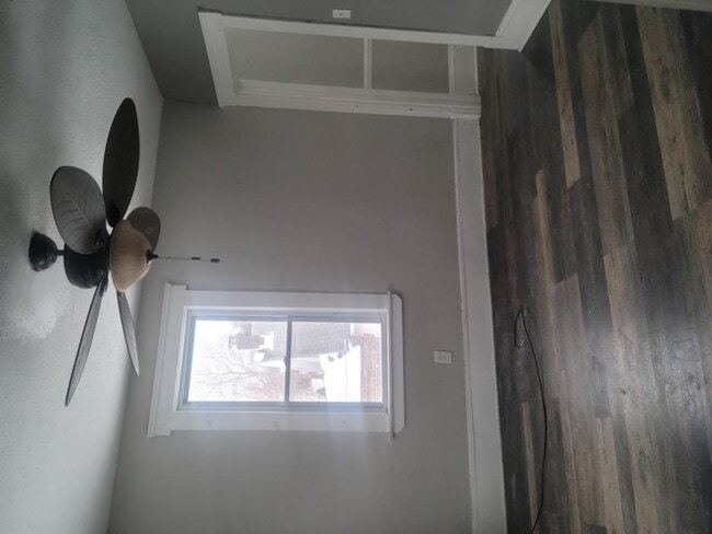 Building Photo - 1087 E 64th St