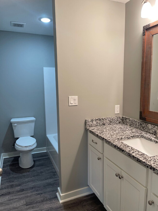 Building Photo - Charming 3-Bedroom Home with 2 Full Baths ...