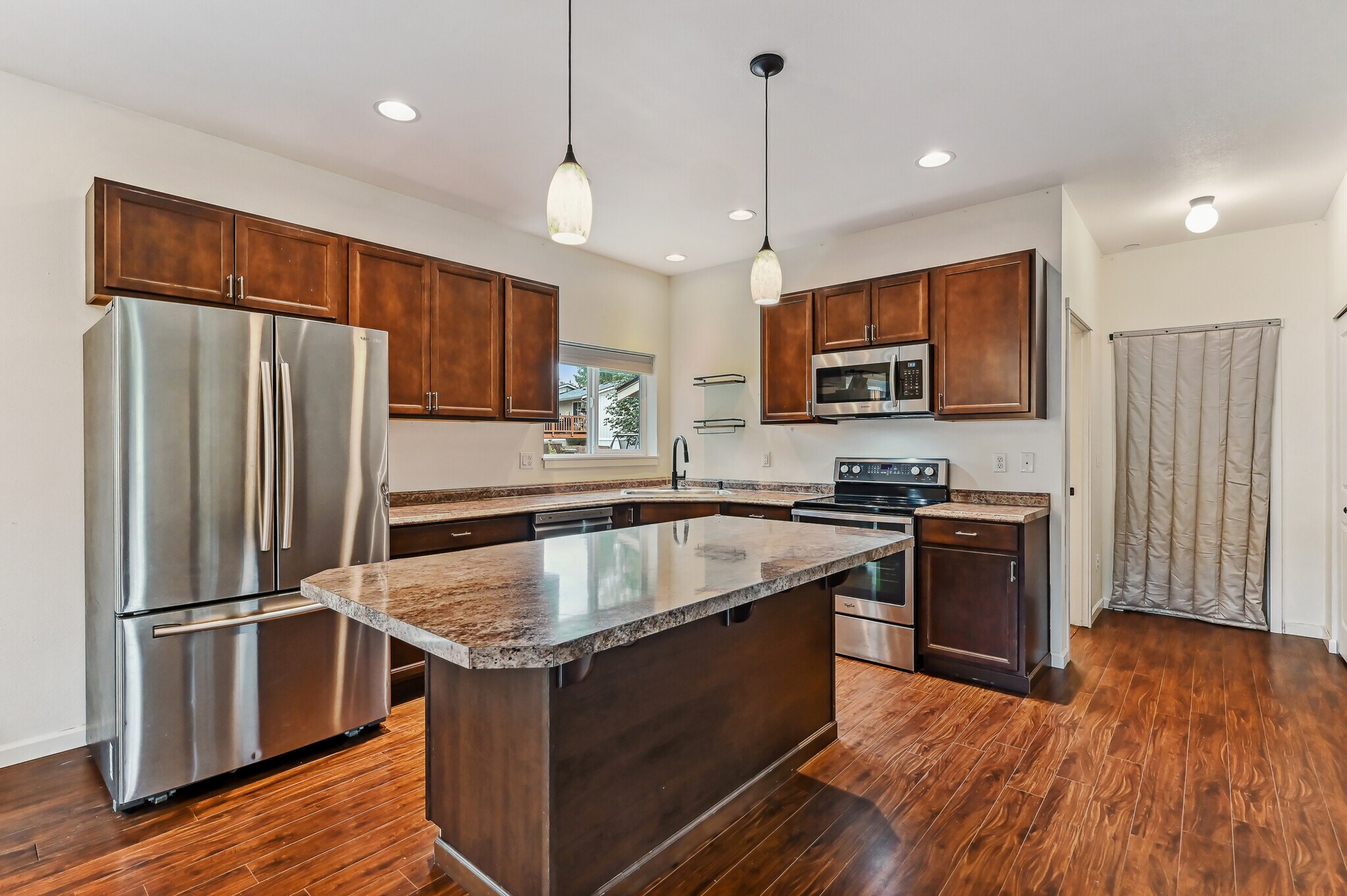 Kitchen - 9306 208th Ave E