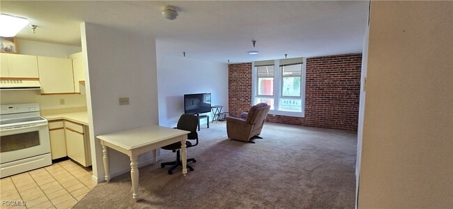 Building Photo - 2271 First St