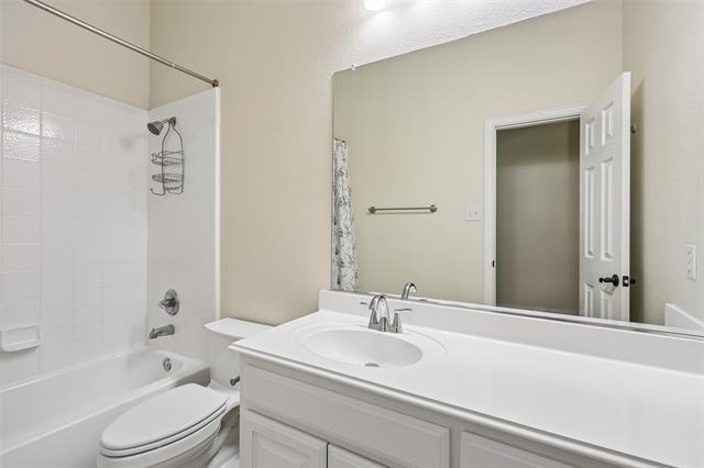Building Photo - 8330 Elena Dr