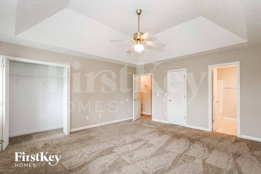 Building Photo - 9522 Sleepy Hollow Ln