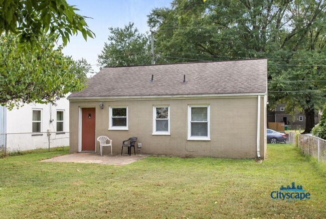 Building Photo - Adorable Bungalow in the heart of Randolph...