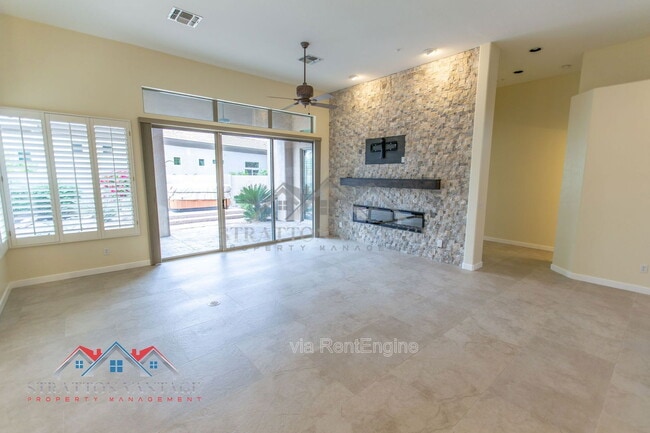 Building Photo - 9562 E Cavalry Dr