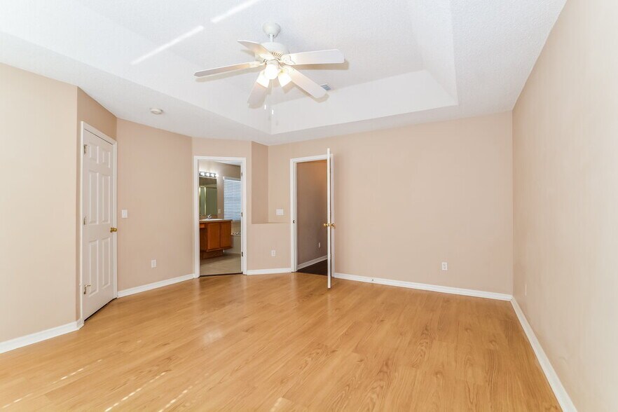 Building Photo - 671 Hardwood Cir