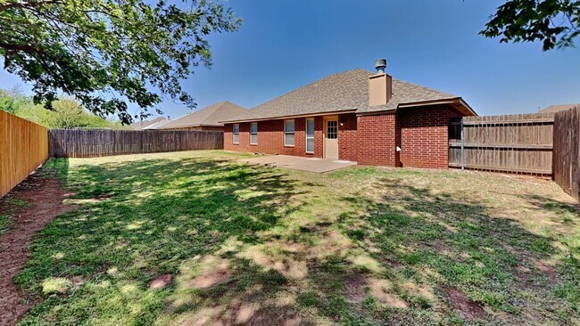 Building Photo - 3 Bedroom 2 Bath   - Edmond Schools