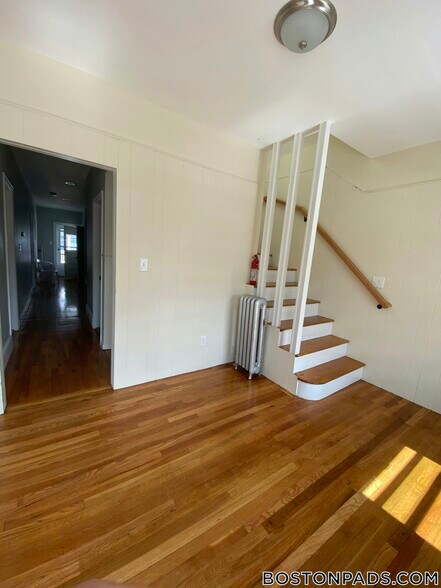 Building Photo - 23 Berwick Rd