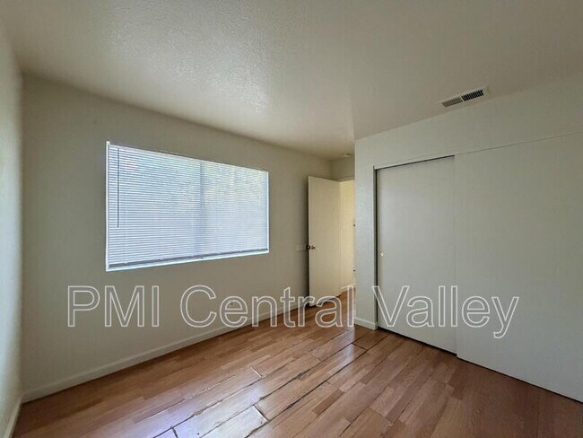 Building Photo - 6222 Porterfield Ct