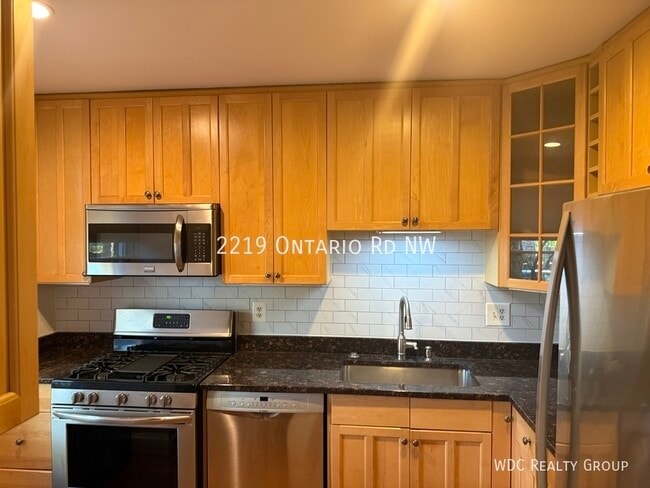 Building Photo - 2219 Ontario Rd NW