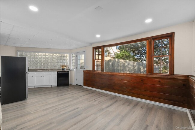 Building Photo - 63 Seaview Ave