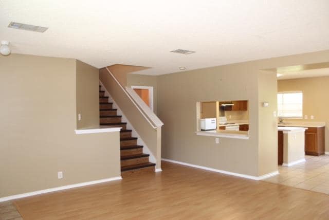 Building Photo - 2520 Glen Field Dr