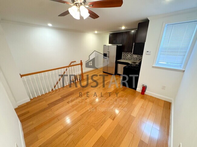 Building Photo - 2329 S 15th St