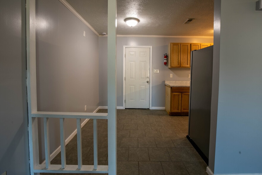 Building Photo - 5768 Aftonshire Dr