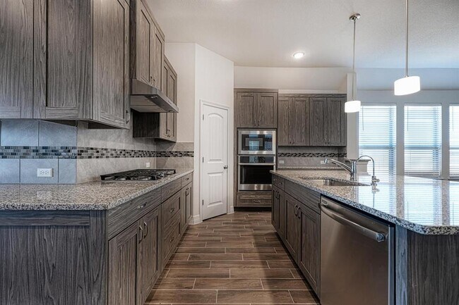 Building Photo - 126 Russet Trl