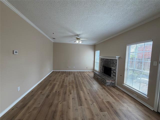 Building Photo - 706 Willow Oak Dr