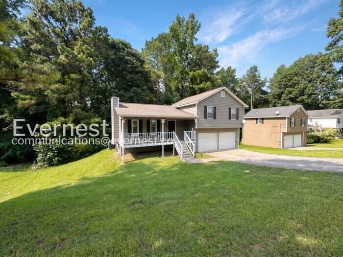 Building Photo - 229 Hampton Dr