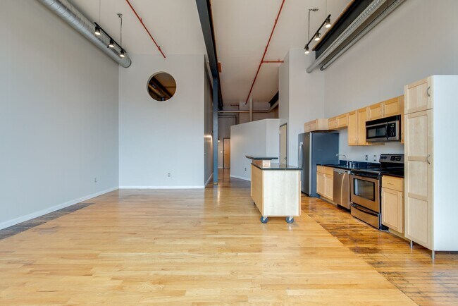 Building Photo - 1350 Rosa L Parks Blvd