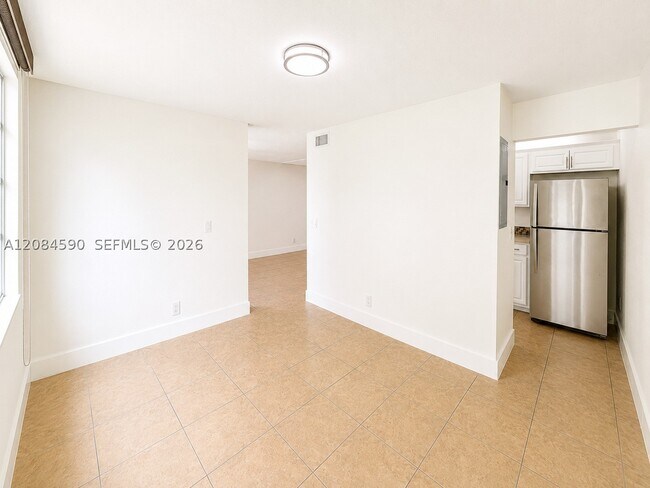 Building Photo - 9430 Live Oak Pl