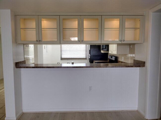 Building Photo - 3520 Whitehall Dr