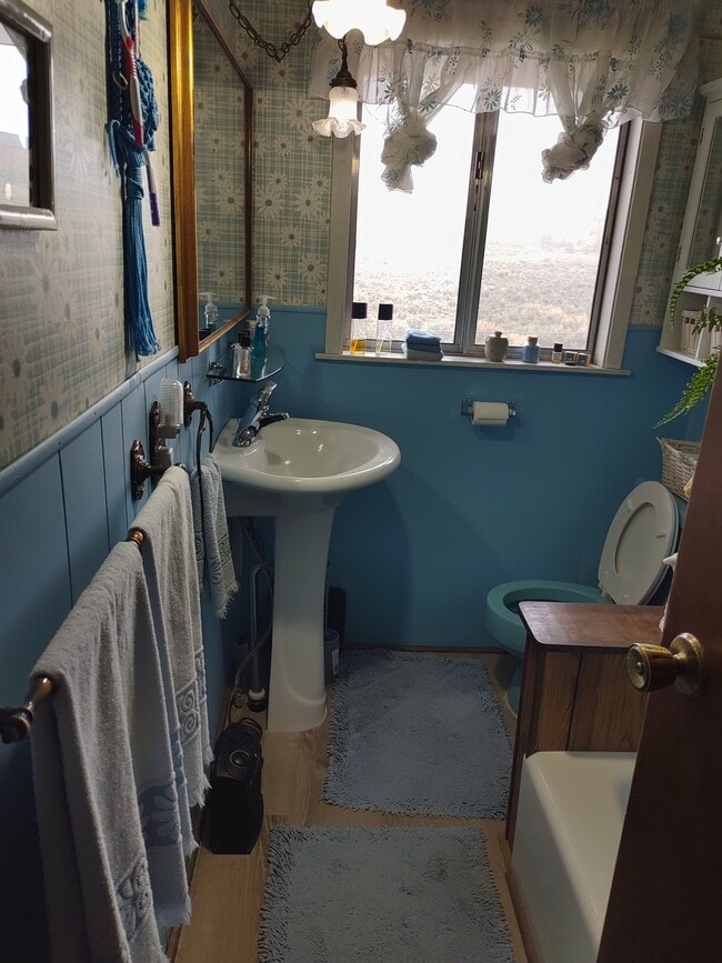 Building Photo - 20 Orcutt Dr