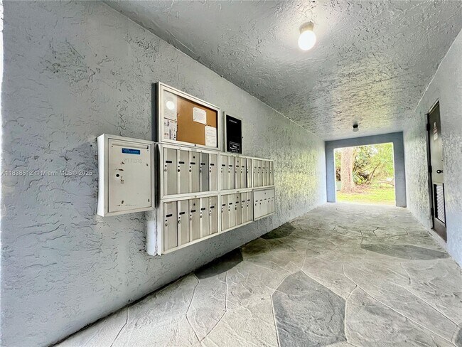 Building Photo - 8450 Lagos De Campo Blvd