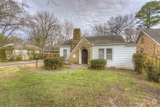 Building Photo - Spacious 4BR Home Near U of M Includes Res...