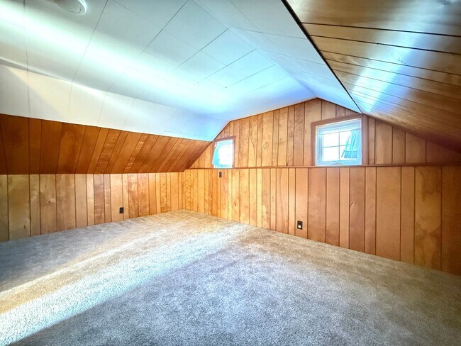 Building Photo - 4230 Hampton Rd