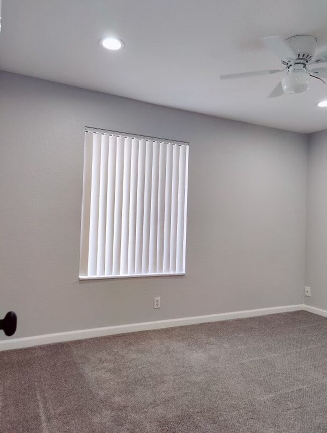 Building Photo - Beautiful 3 bed 2 bath for rent near Atwat...