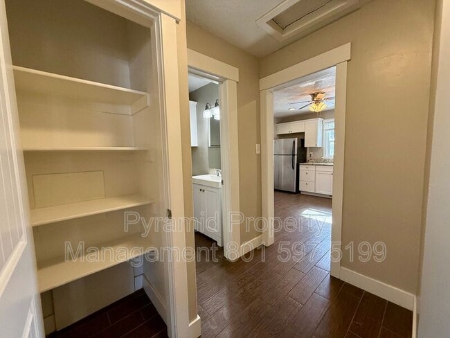 Building Photo - 3185 S 900 E