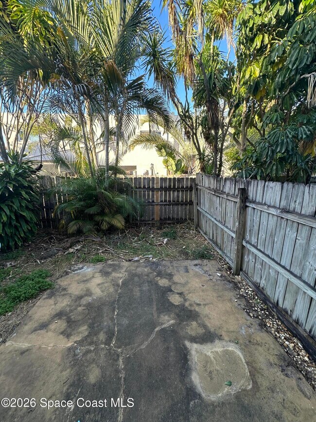 Building Photo - 1136 Steven Patrick Ave