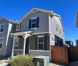 Building Photo - Senderos Creek 3bd paired home