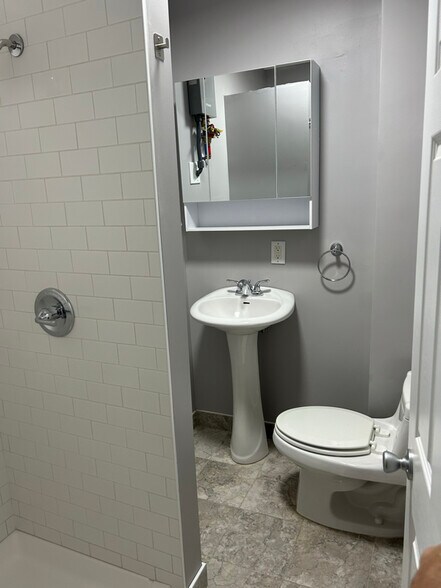 Building Photo - 66 Jefferson St