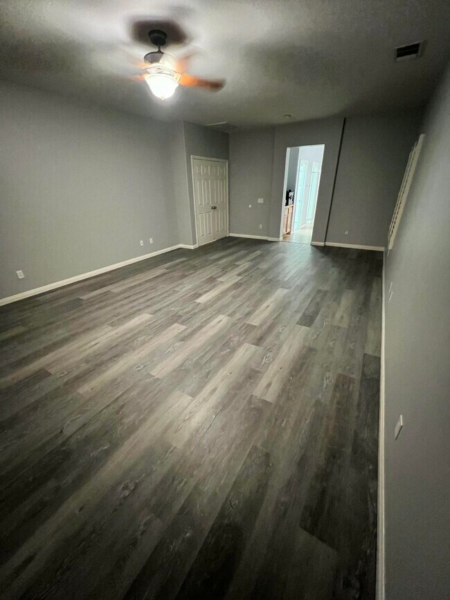 Building Photo - 40587 Bear Creek St