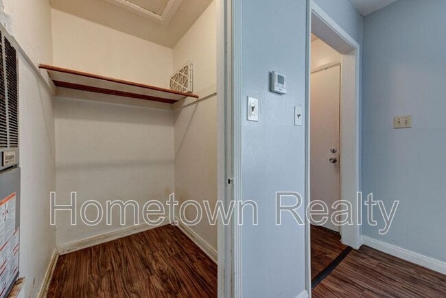 Building Photo - 430 Babb Dr