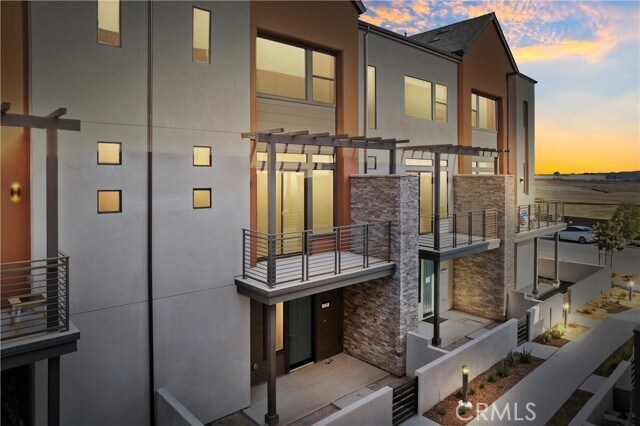 Building Photo - 138 Sawbuck