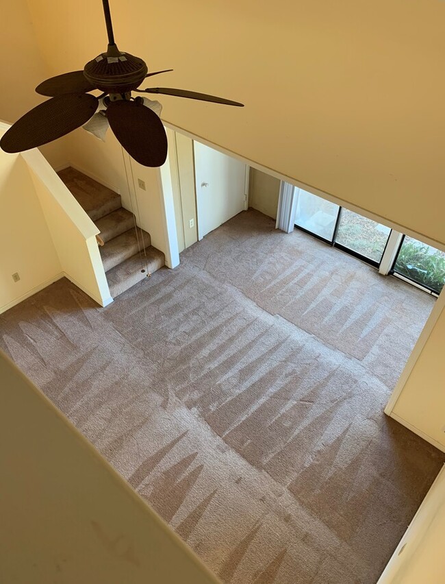 Building Photo - Awesome 2 bedroom 2 bath, WILL ACCEPT HOUS...